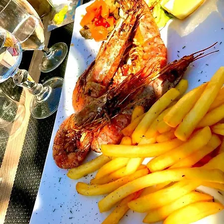 Restaurant Les Chasseurs Szálloda Marine de Pietracorbara