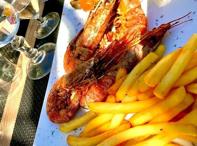 Restaurant Les Chasseurs فندق Marine de Pietracorbara