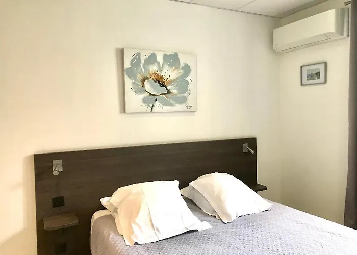 Restaurant Les Chasseurs Hotell Marine de Pietracorbara