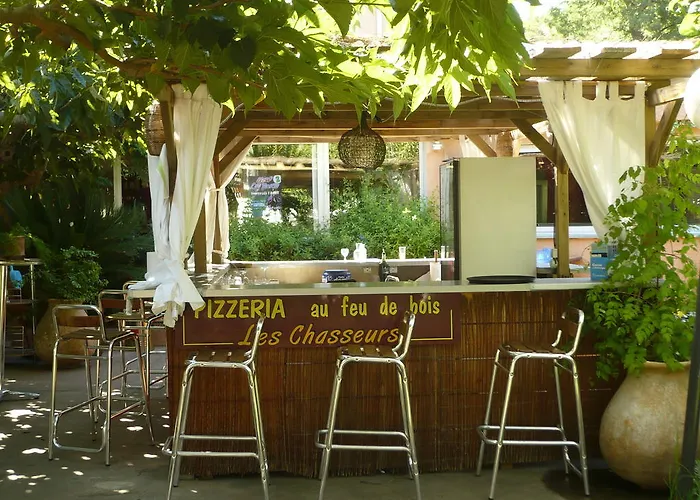 Restaurant Les Chasseurs Marine de Pietracorbara